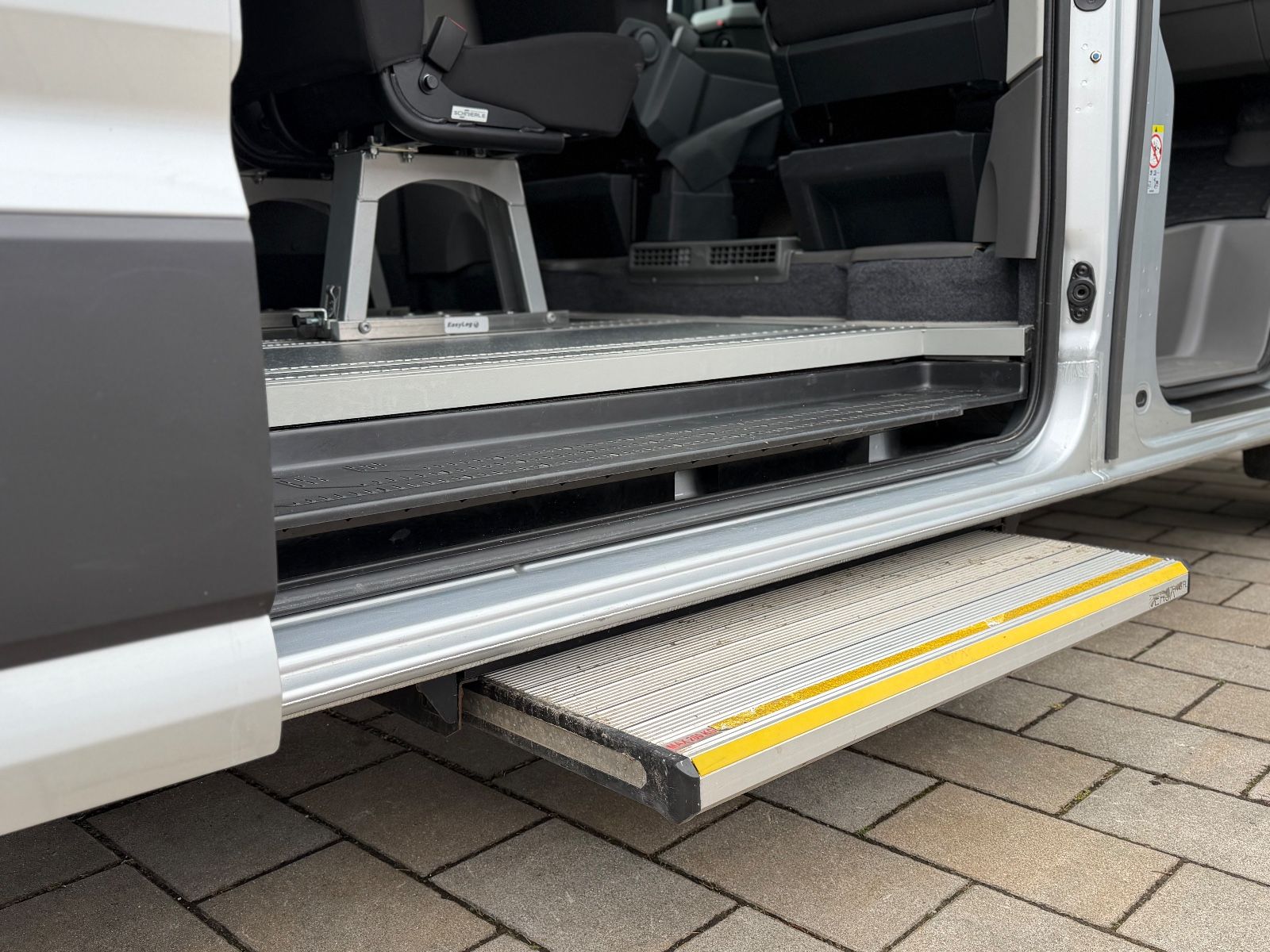 Volkswagen Kasten 35 mittellang  9 Sitze*Navi*LED*AHK*Kame foto 10