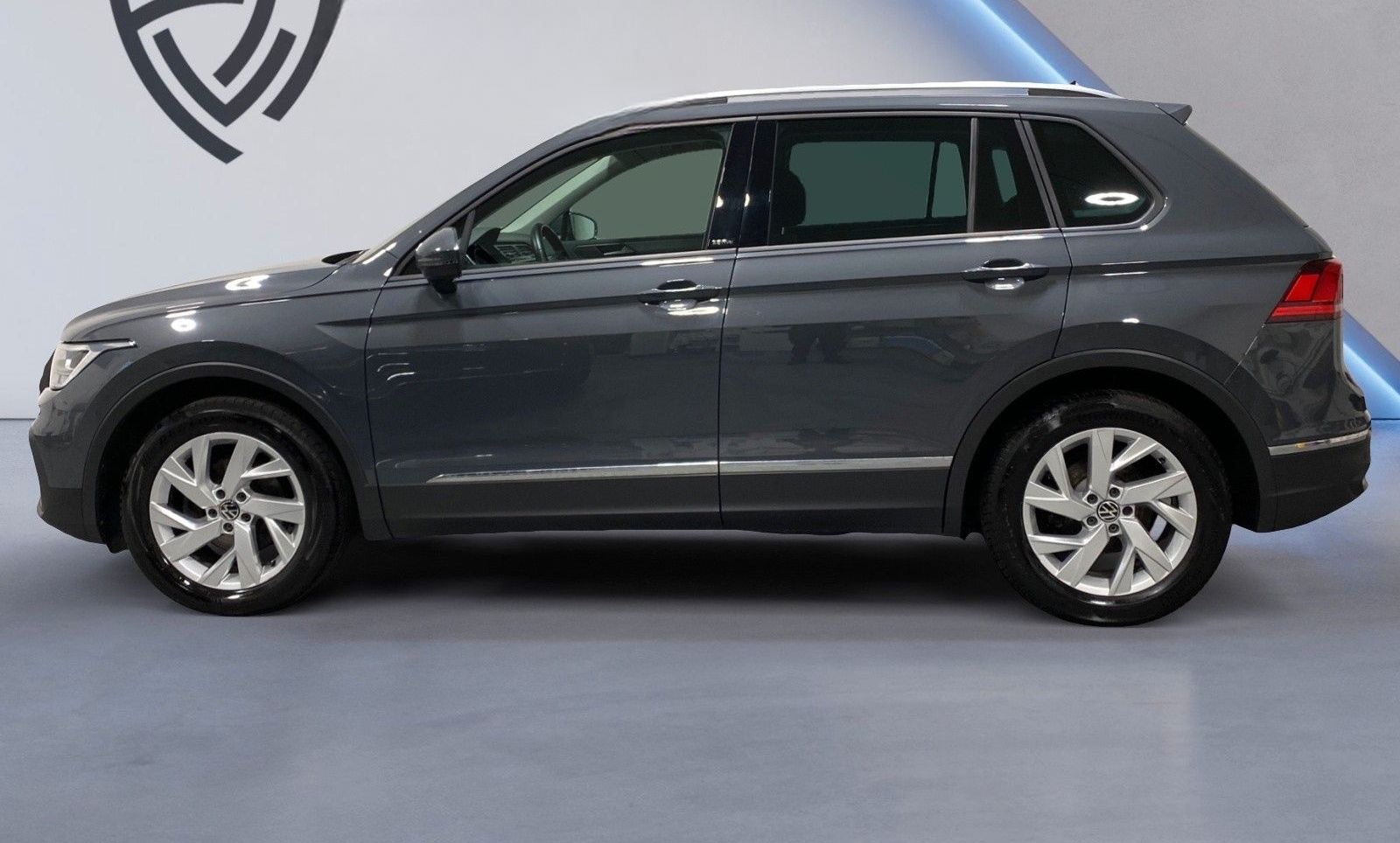 Volkswagen Tiguan 1.5 TSI NAVI KAMERA ACC AHK Carplay SHZ foto 2