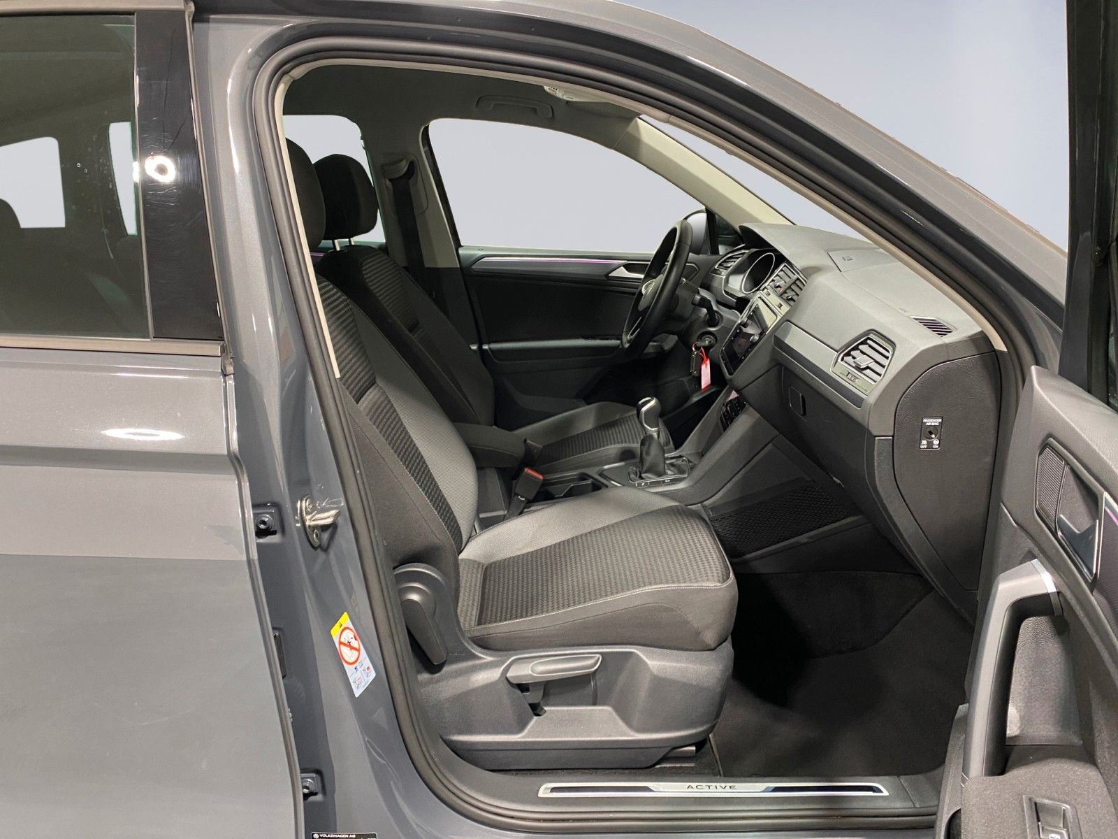 Volkswagen Tiguan 1.5 TSI NAVI KAMERA ACC AHK Carplay SHZ foto 16