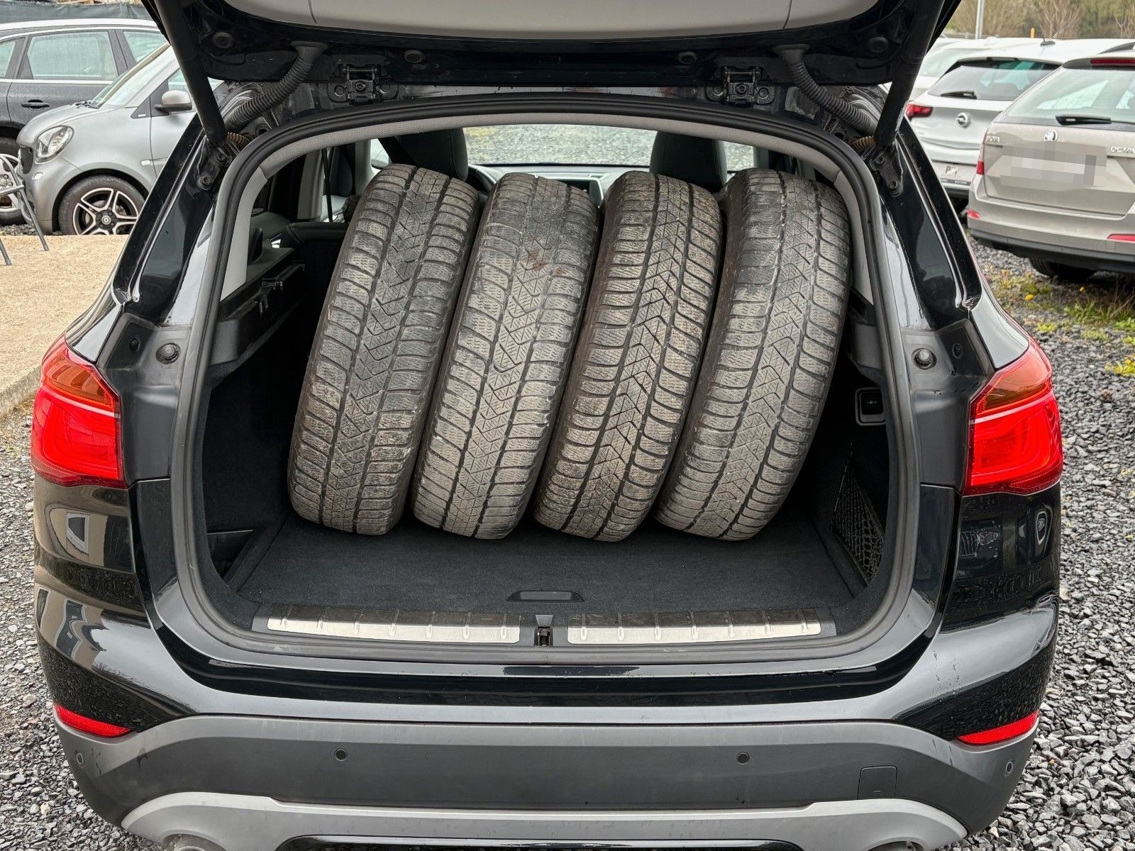 BMW X1 xDrive20i Aut. SPORT LINE Navi Leder LED Pano foto 21