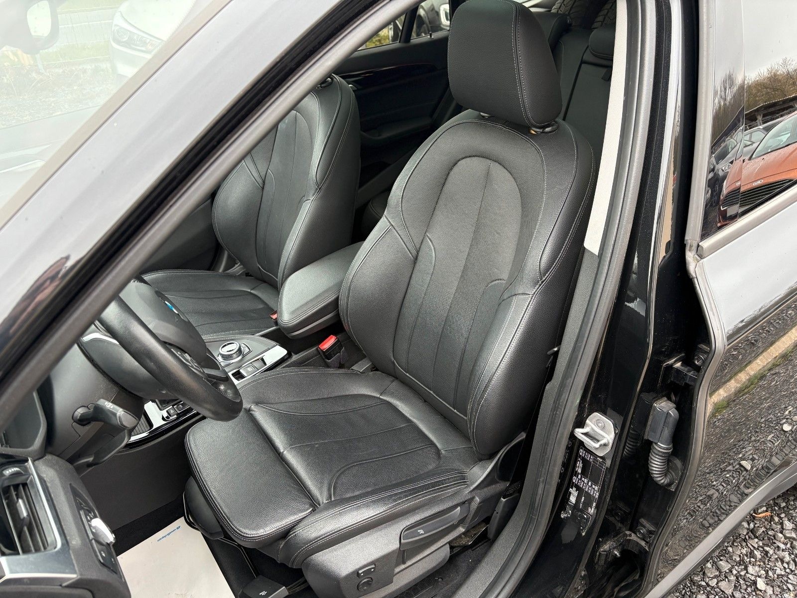 BMW X1 xDrive20i Aut. SPORT LINE Navi Leder LED Pano foto 25