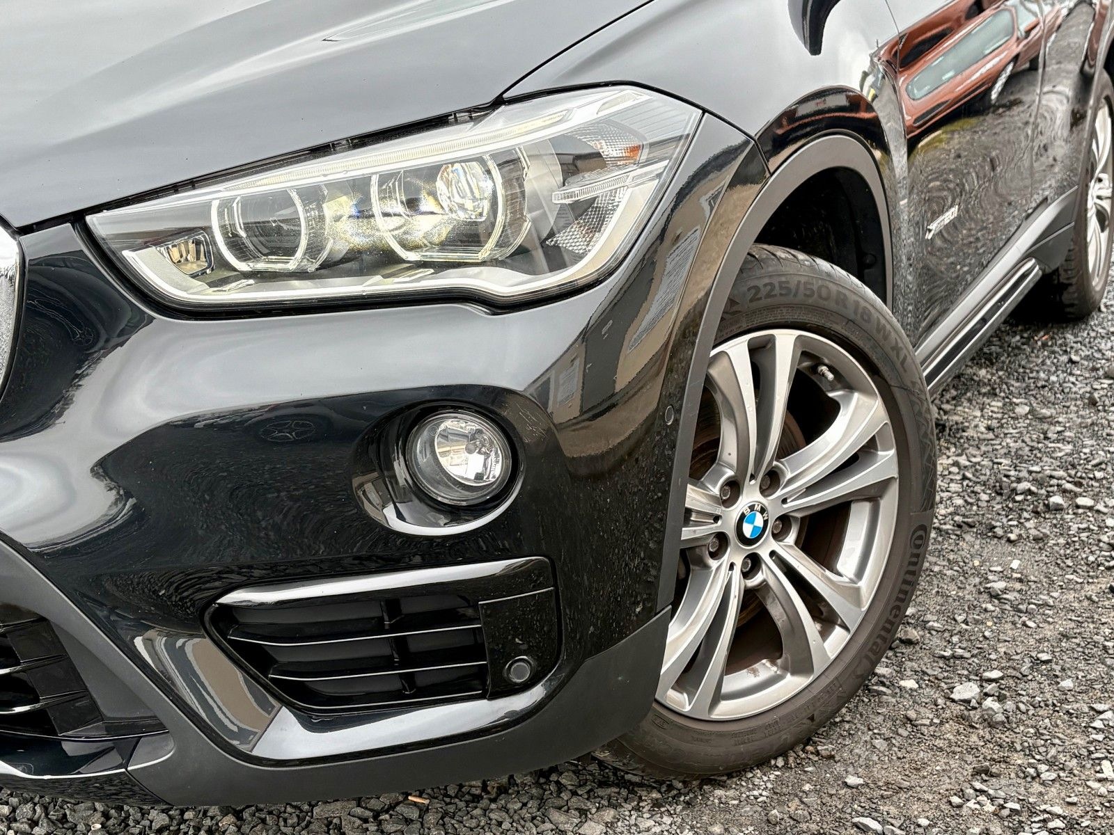 BMW X1 xDrive20i Aut. SPORT LINE Navi Leder LED Pano foto 5