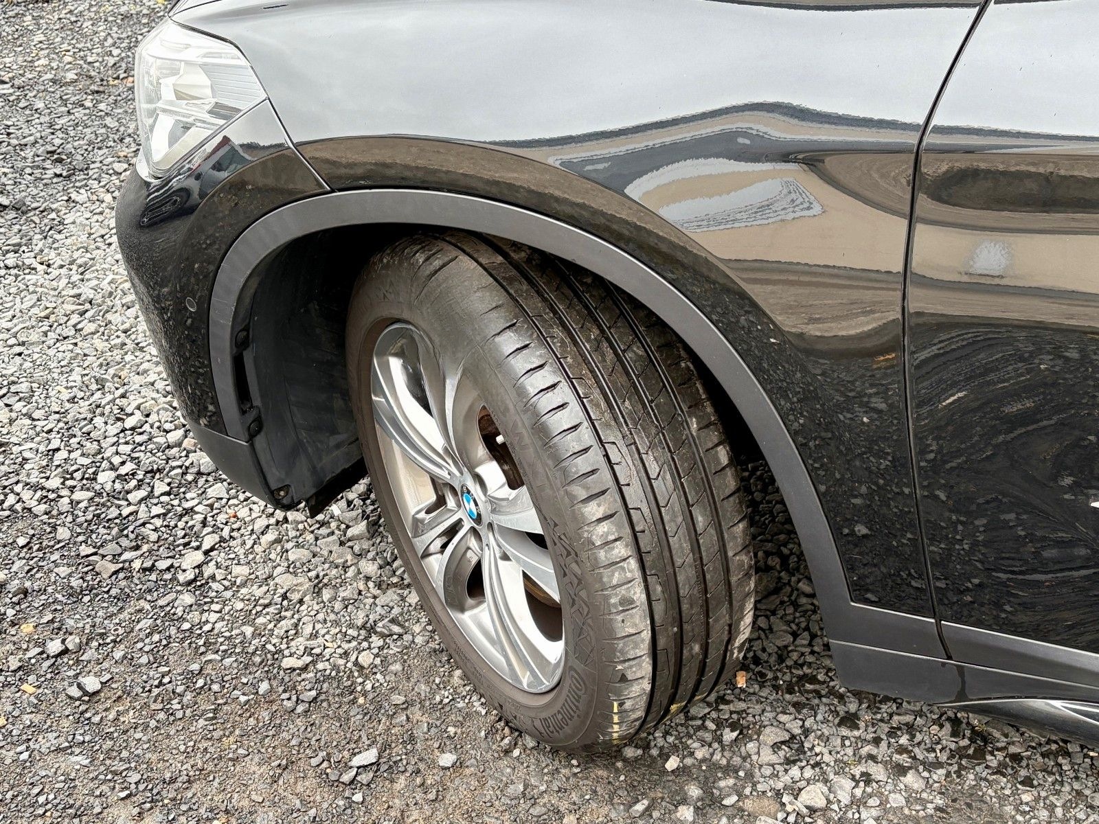 BMW X1 xDrive20i Aut. SPORT LINE Navi Leder LED Pano foto 6