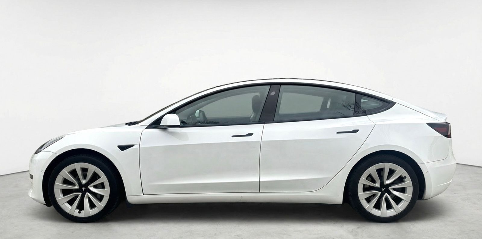 Tesla Model 3 Standard Range+ WÄRMEP/A.PILOT/LEDER foto 2
