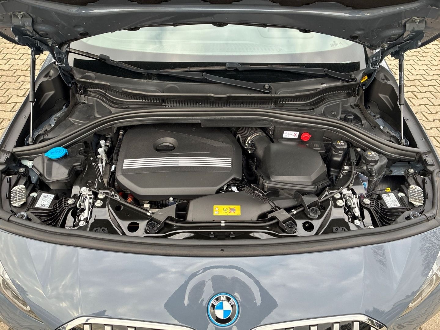BMW 225 e xDrive Active Tourer M-SPORT AHK HUD AD.LE foto 14