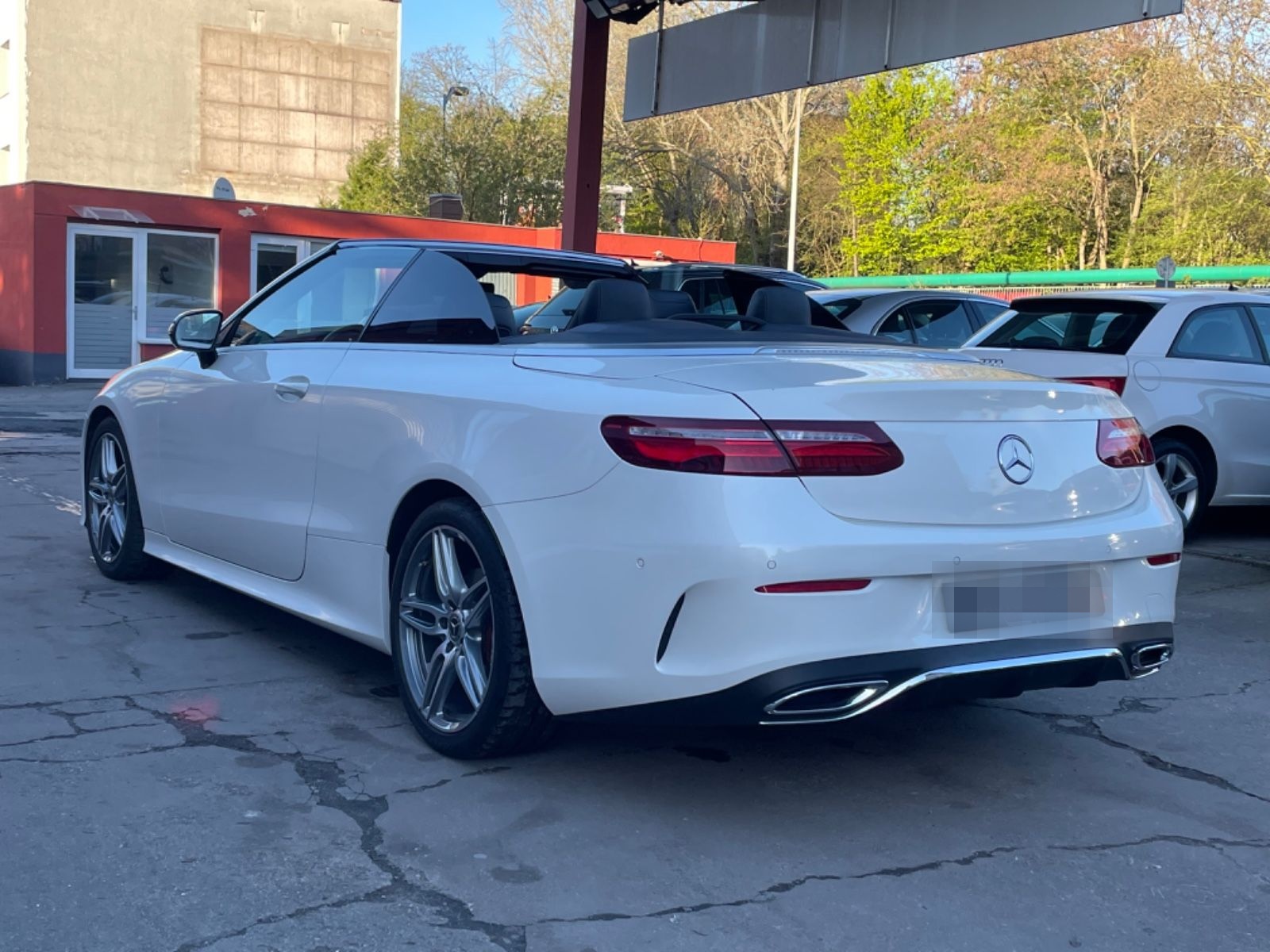 Mercedes-Benz E 300d Cabrio AMG-LINE/LEDER/LED/R-KAMERA foto 13