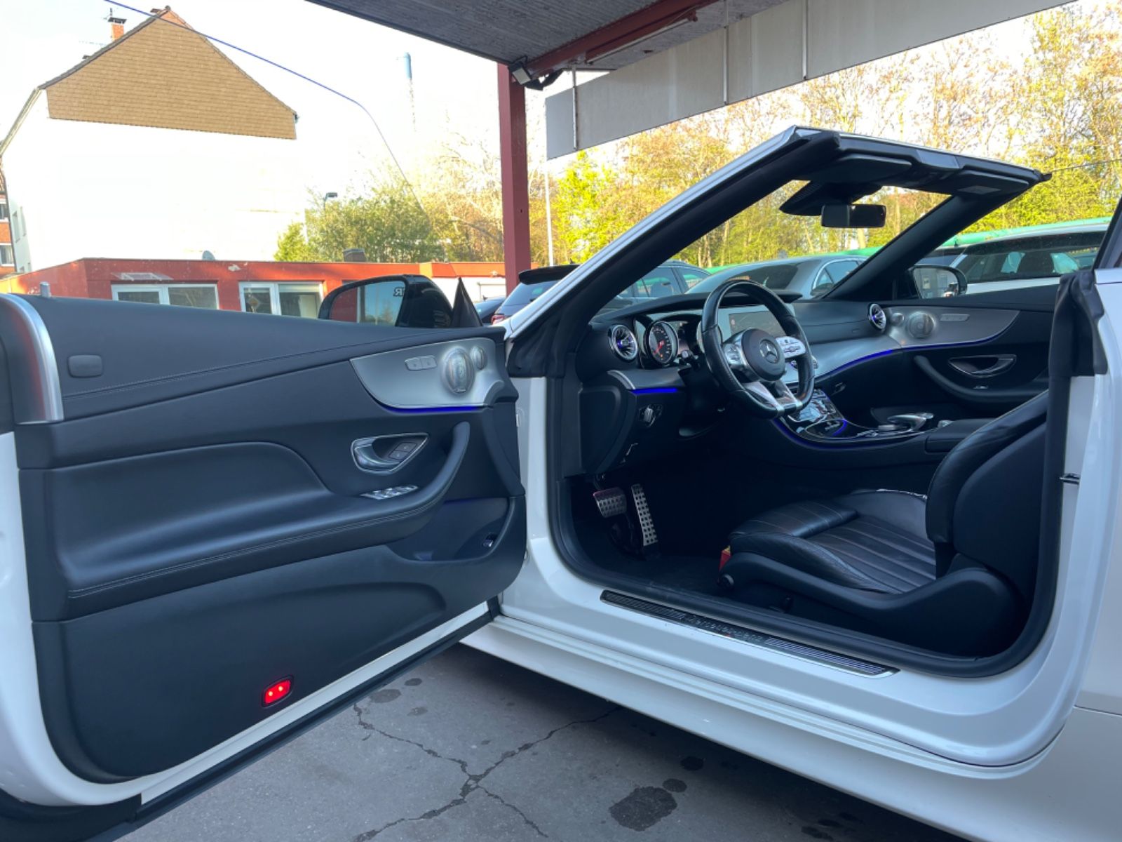 Mercedes-Benz E 300d Cabrio AMG-LINE/LEDER/LED/R-KAMERA foto 16