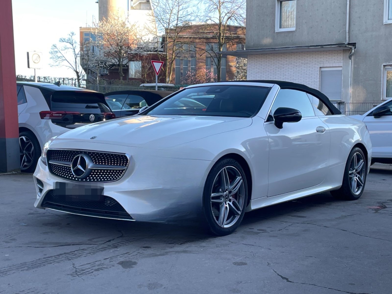 Mercedes-Benz E 300d Cabrio AMG-LINE/LEDER/LED/R-KAMERA foto 6