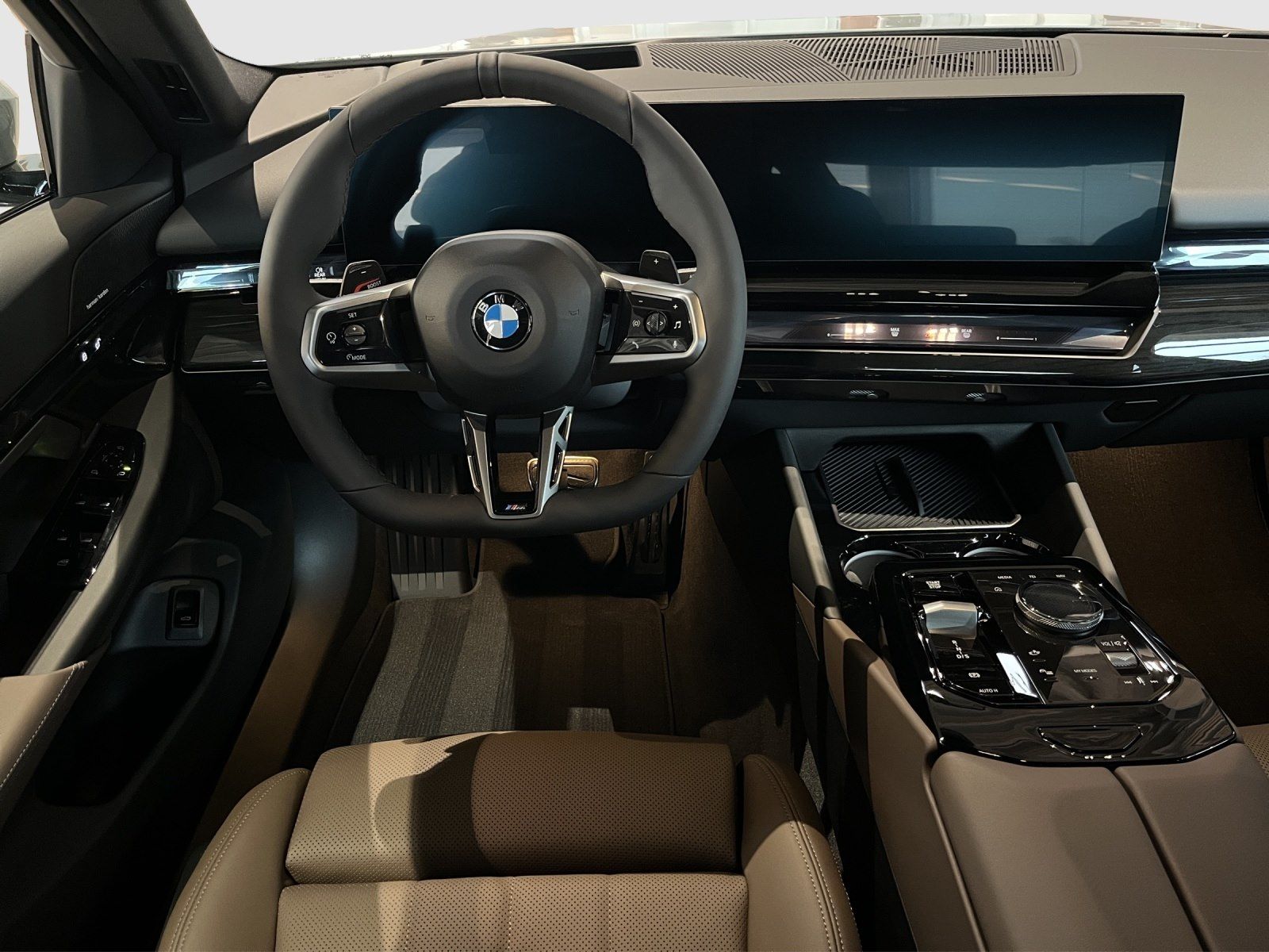 BMW 520d Limousine M-SportPro Head-Up harman/kardon  foto 9