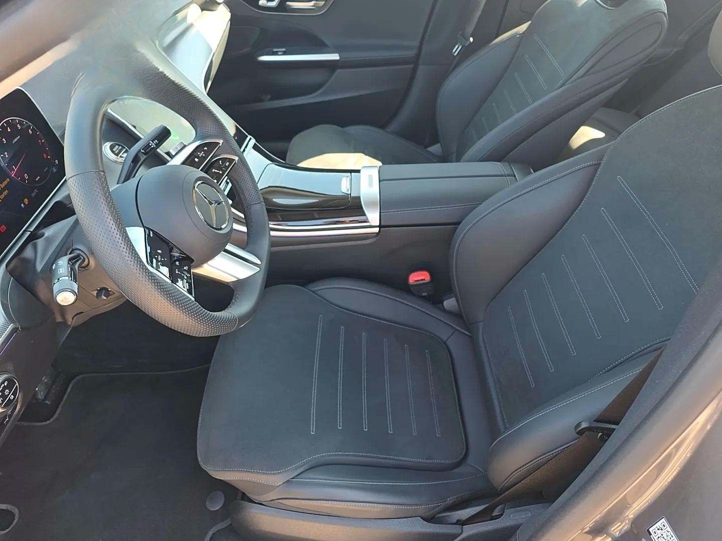 Mercedes-Benz C 200 AMG-Line foto 13