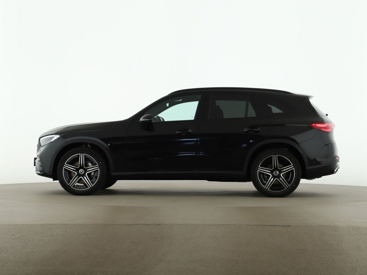 Mercedes-Benz GLC 200 d 4M AMG Night MBUX AHK Distronic 360 foto 4
