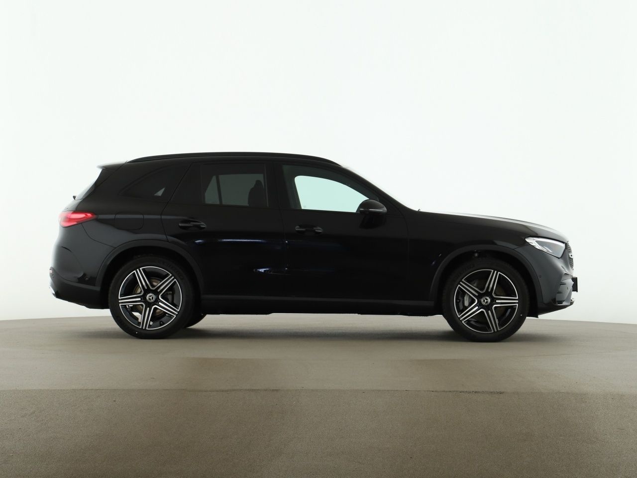 Mercedes-Benz GLC 200 d 4M AMG Night MBUX AHK Distronic 360 foto 8