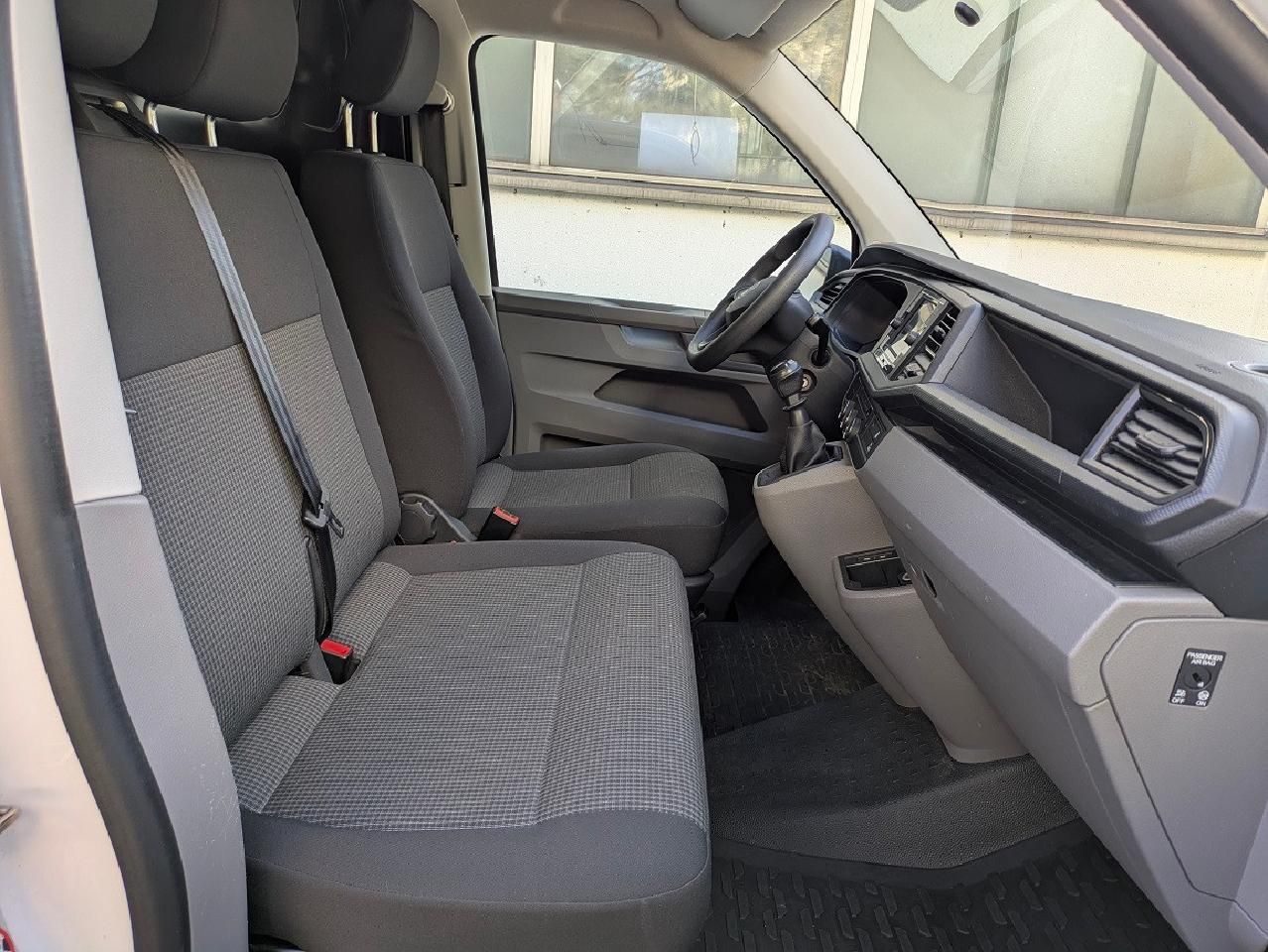 Volkswagen T6.1 Transporter Kasten lang FWD foto 6