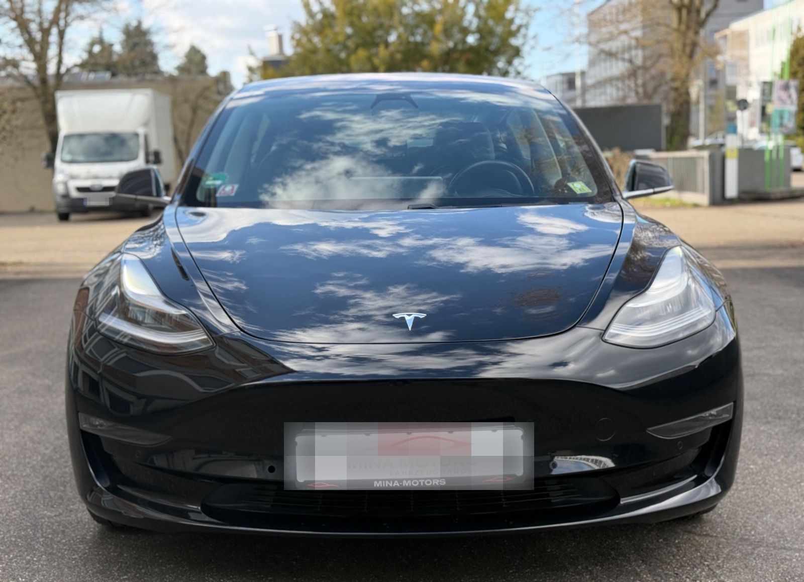 Tesla Model 3 Long Range Dual AWD Autopilot BeschBoost foto 2