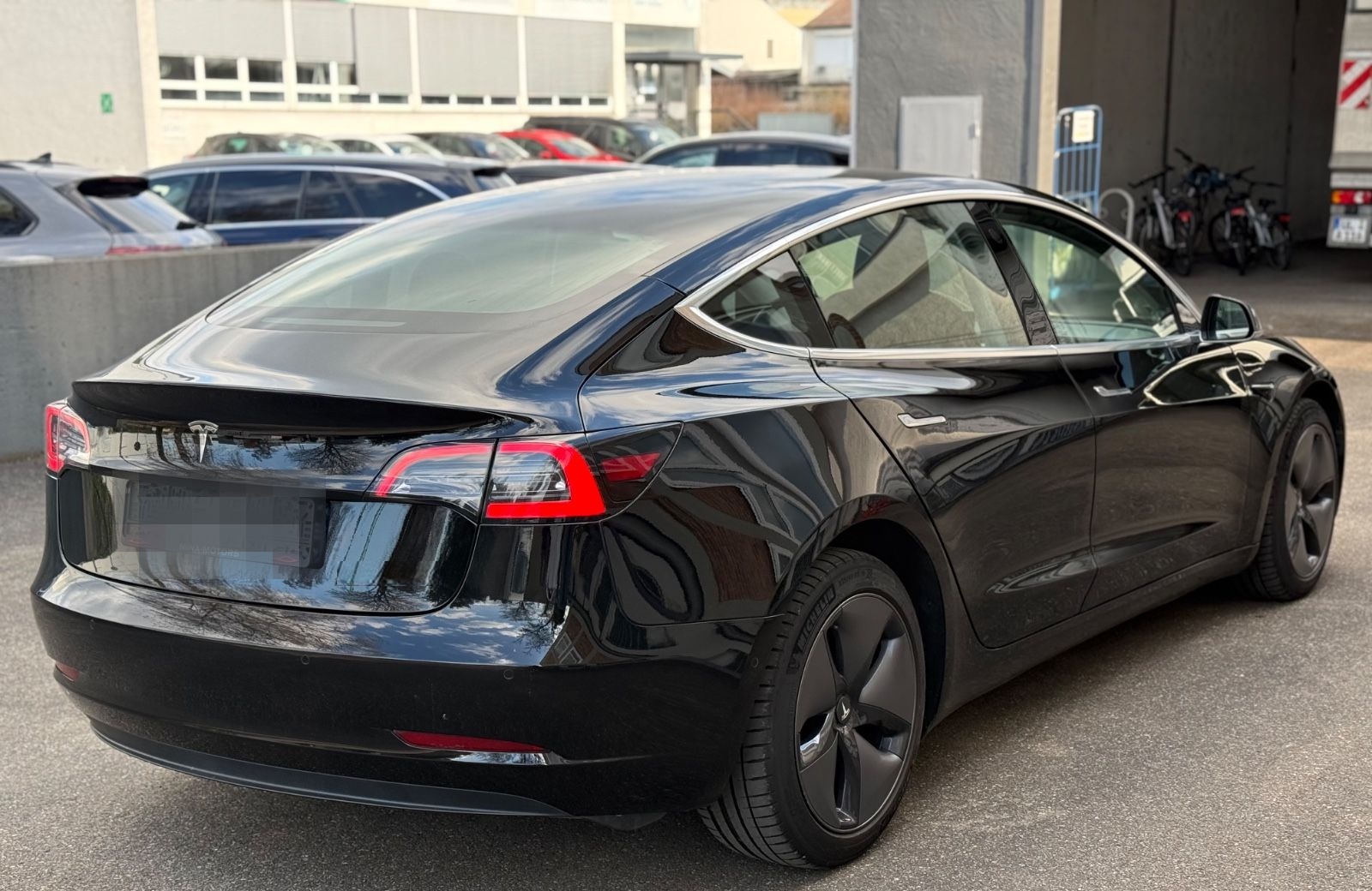 Tesla Model 3 Long Range Dual AWD Autopilot BeschBoost foto 4
