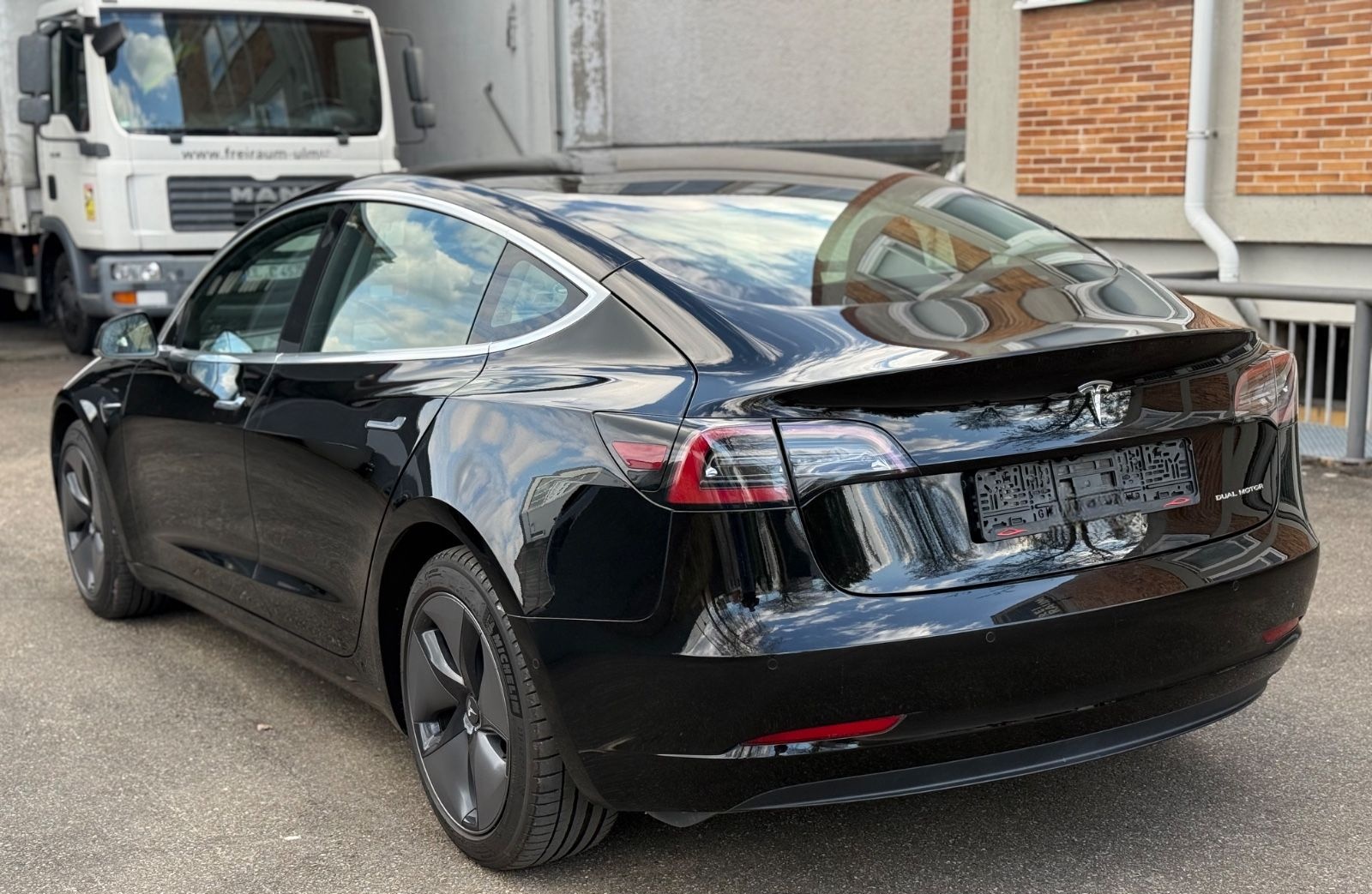 Tesla Model 3 Long Range Dual AWD Autopilot BeschBoost foto 6