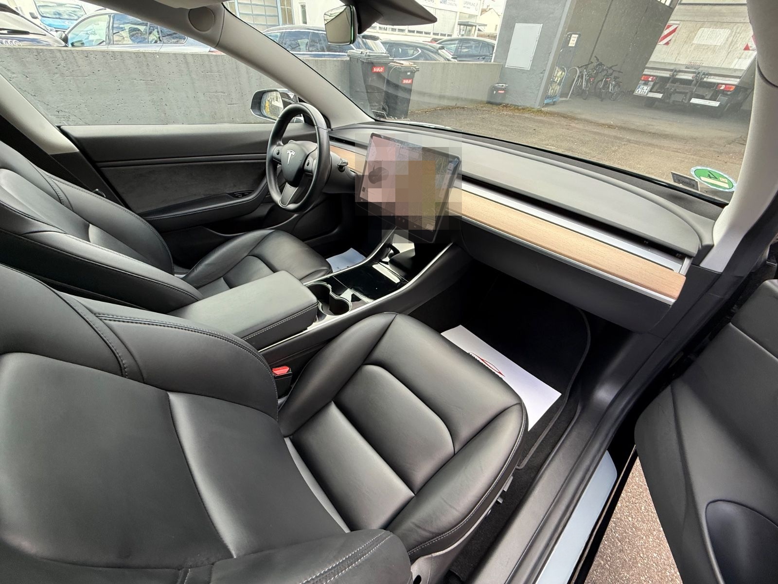 Tesla Model 3 Long Range Dual AWD Autopilot BeschBoost foto 9