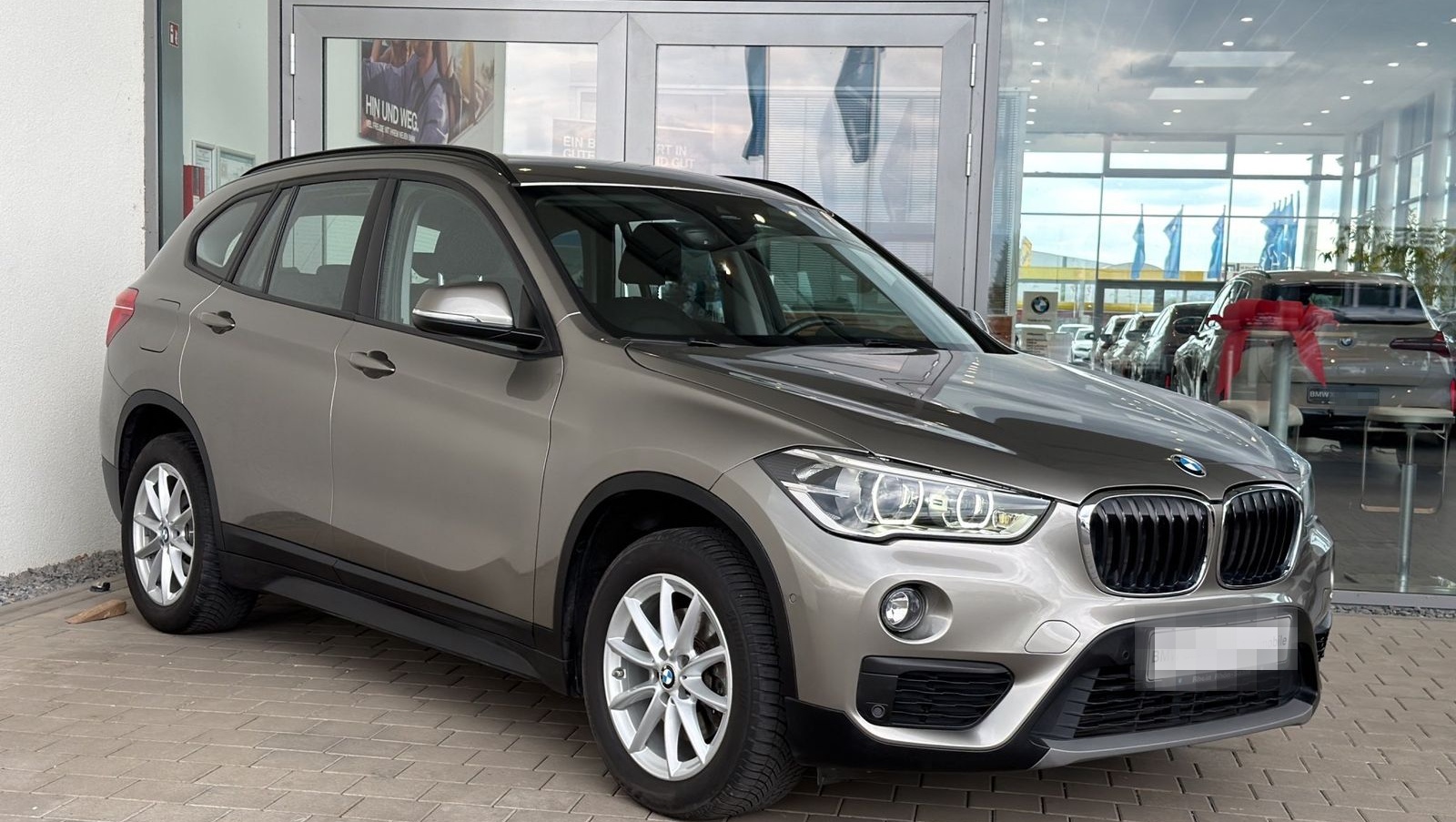 BMW X1 xDrive18d Advantage Navi.AHK.LED.DriveA.PDC foto 2
