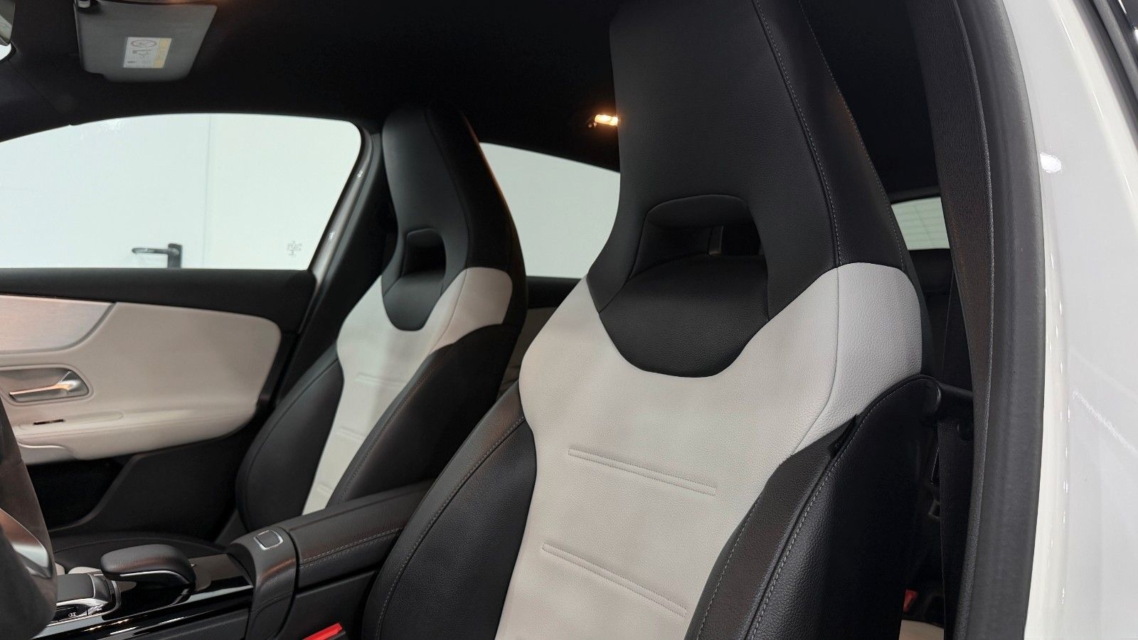 Mercedes-Benz A 200 AMG Line/Ambiente/RFK/Leder/Widescreen/LED foto 2