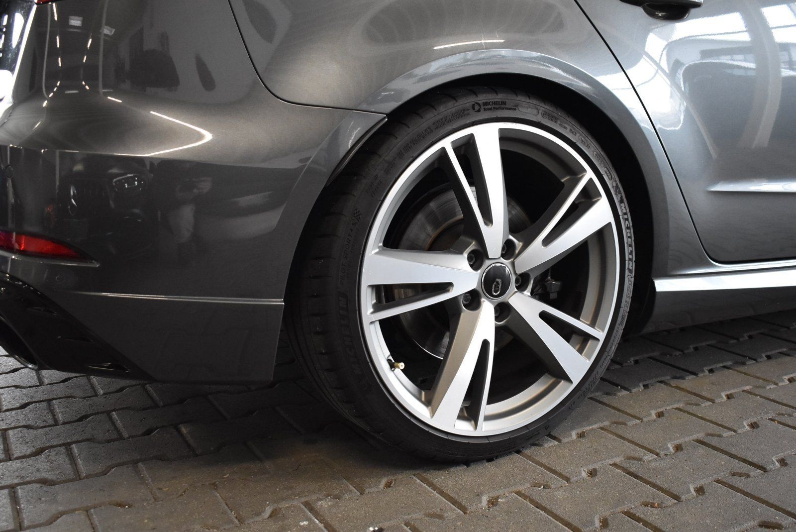 Audi RS 3 Sportback 2.5 TFSI DAZA Navi KW Fahrwerk foto 5