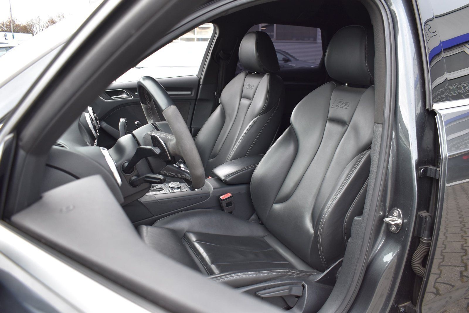Audi RS 3 Sportback 2.5 TFSI DAZA Navi KW Fahrwerk foto 9