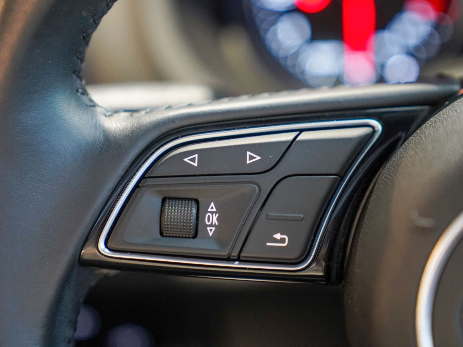 Audi A3 Cabrio 1.4 TFSI sport Xenon Windschott Navi foto 12