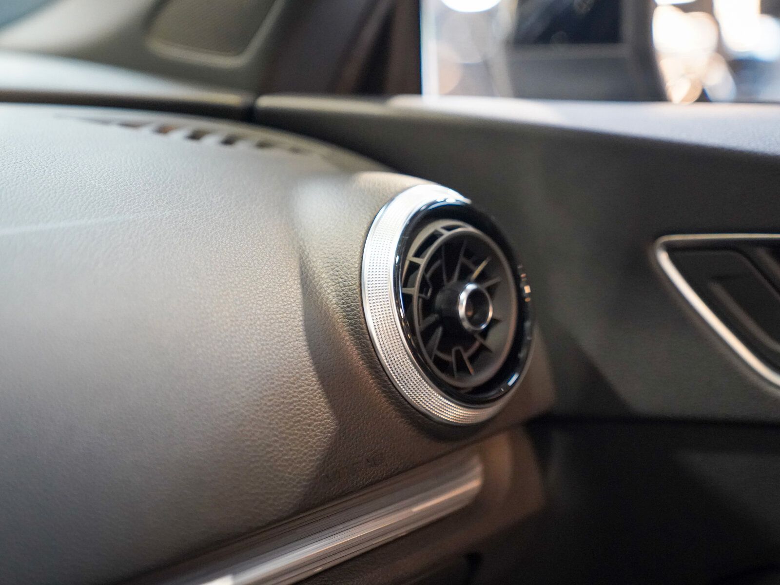 Audi A3 Cabrio 1.4 TFSI sport Xenon Windschott Navi foto 25