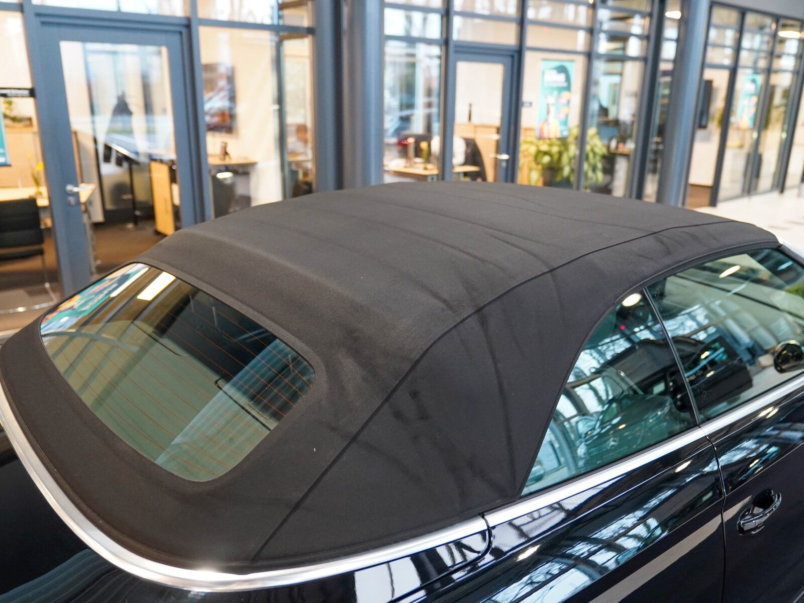 Audi A3 Cabrio 1.4 TFSI sport Xenon Windschott Navi foto 5