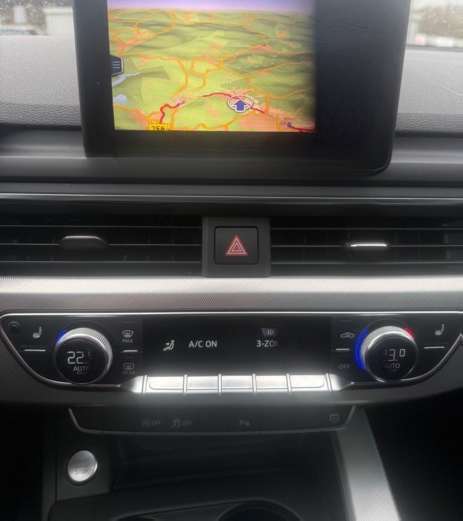 Audi A4 Lim.sport NAVI LED PDC SHZ Behindertengerecht foto 20