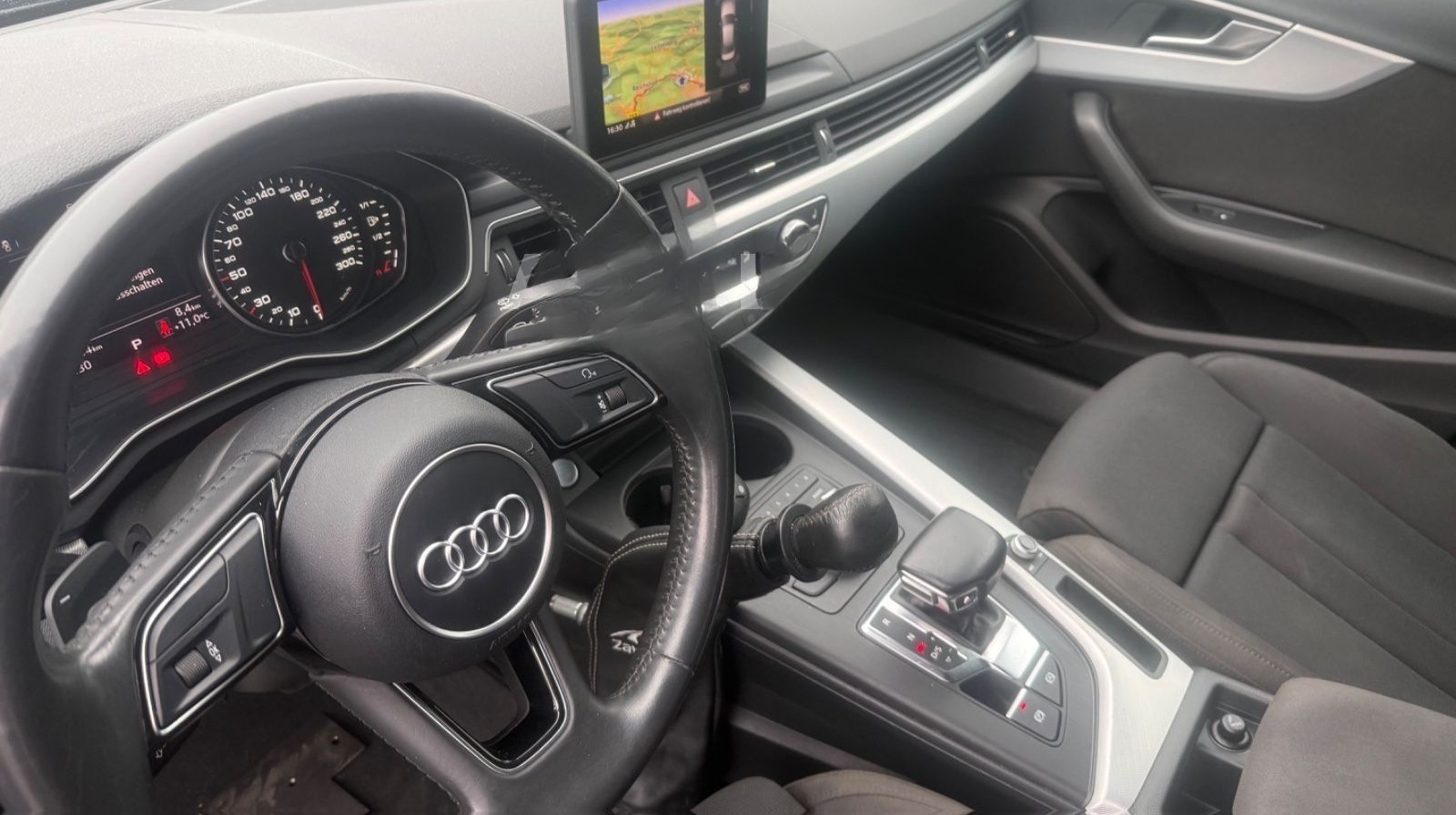 Audi A4 Lim.sport NAVI LED PDC SHZ Behindertengerecht foto 24
