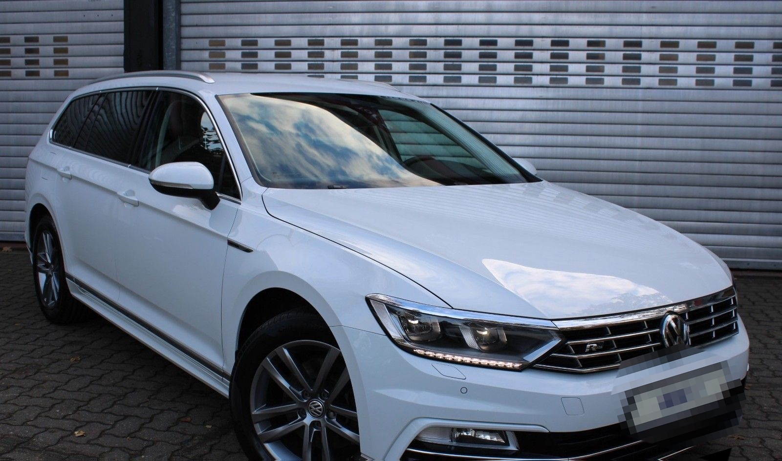 Volkswagen Passat Variant 2.0 TDI DSG R-LINE AHK/STANDHEIZ. foto 2