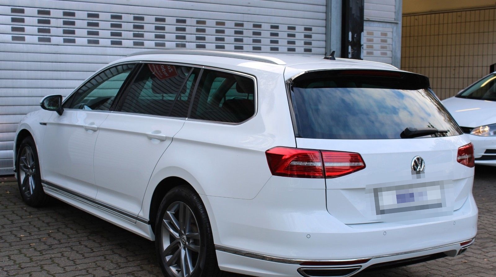 Volkswagen Passat Variant 2.0 TDI DSG R-LINE AHK/STANDHEIZ. foto 13