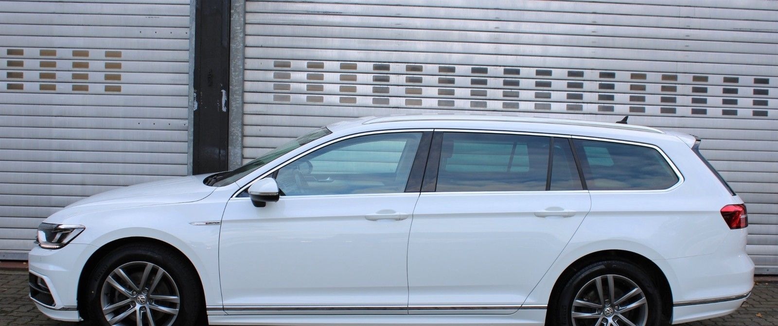 Volkswagen Passat Variant 2.0 TDI DSG R-LINE AHK/STANDHEIZ. foto 4