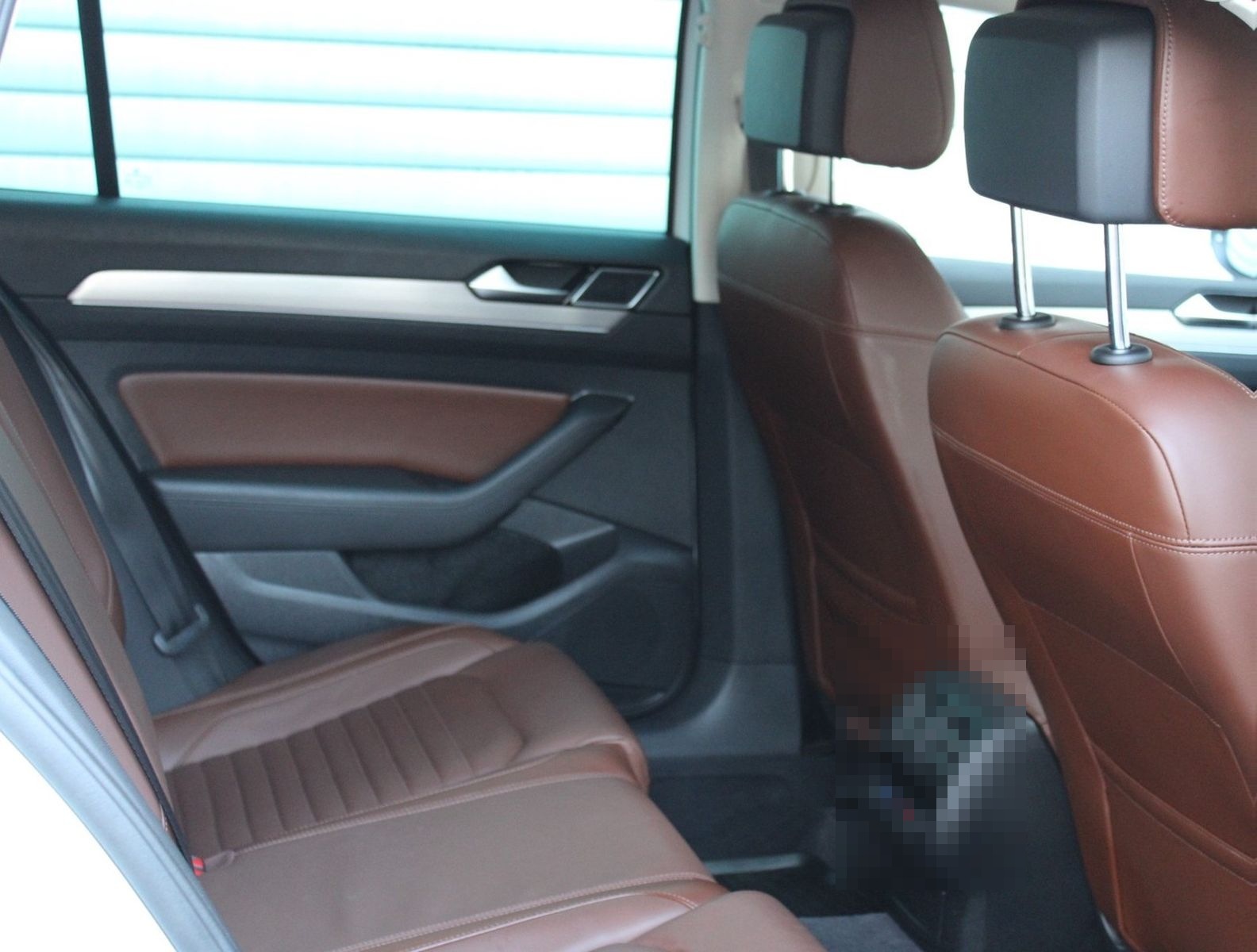 Volkswagen Passat Variant 2.0 TDI DSG R-LINE AHK/STANDHEIZ. foto 33
