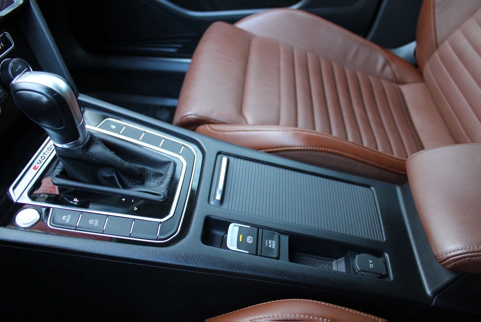 Volkswagen Passat Variant 2.0 TDI DSG R-LINE AHK/STANDHEIZ. foto 44