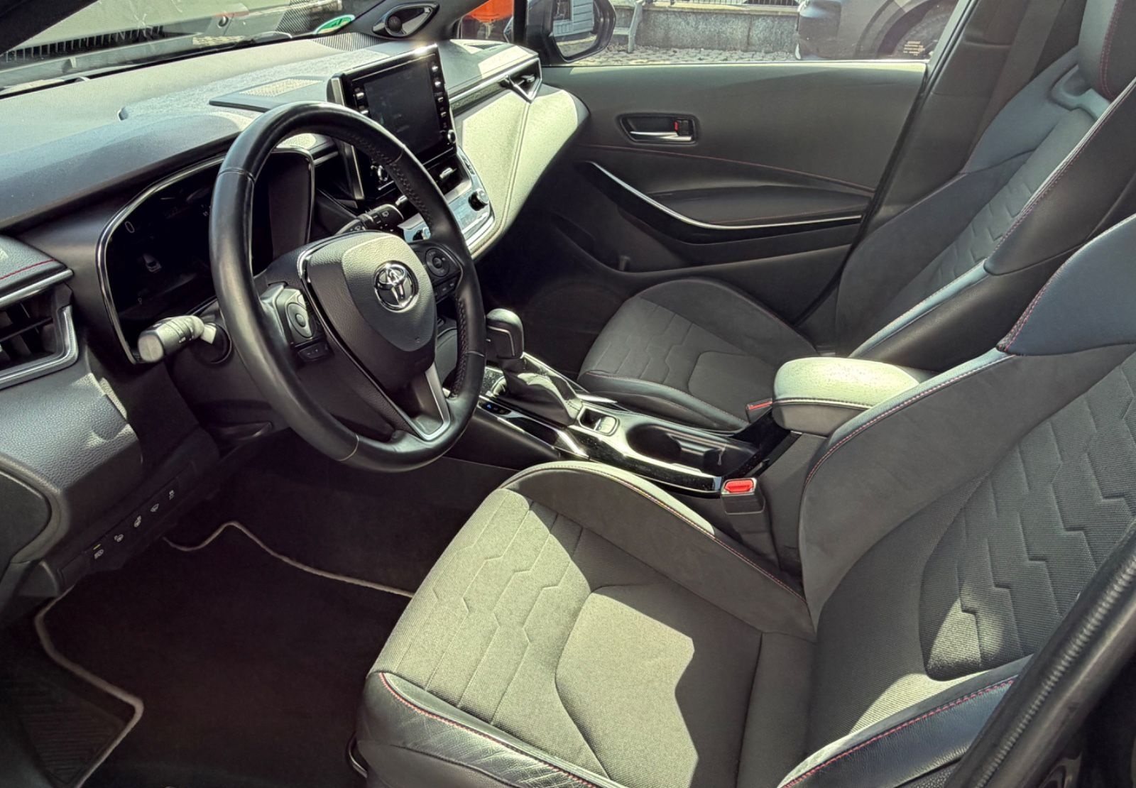 Toyota Corolla Hybrid Lounge foto 11