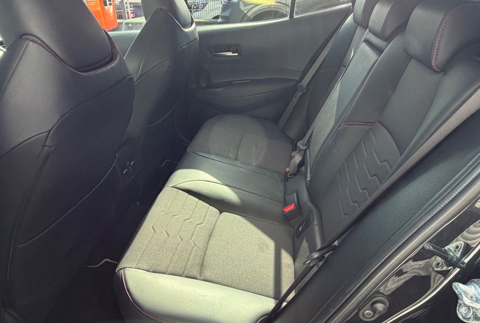 Toyota Corolla Hybrid Lounge foto 10