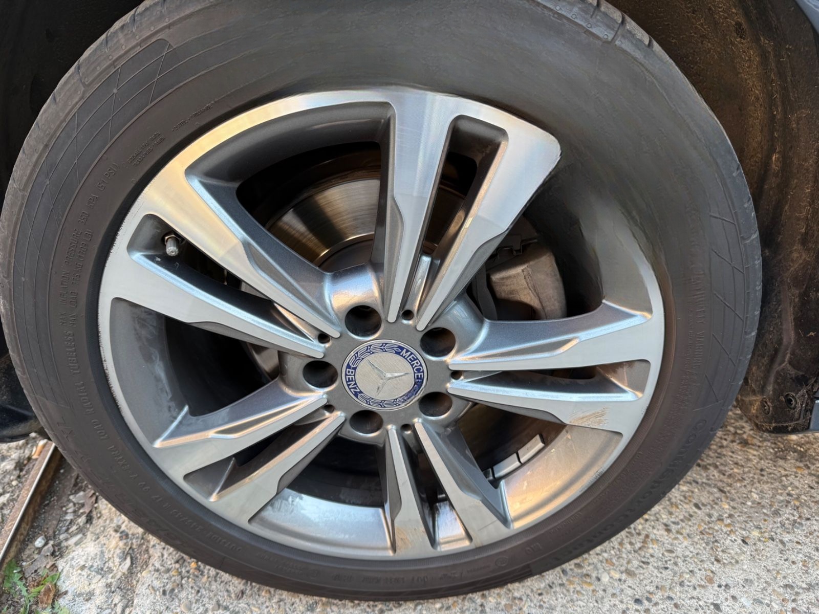 Mercedes-Benz E 200 Bluetec T-Modell PDC/AHK/TEMPOMAT/LED foto 16