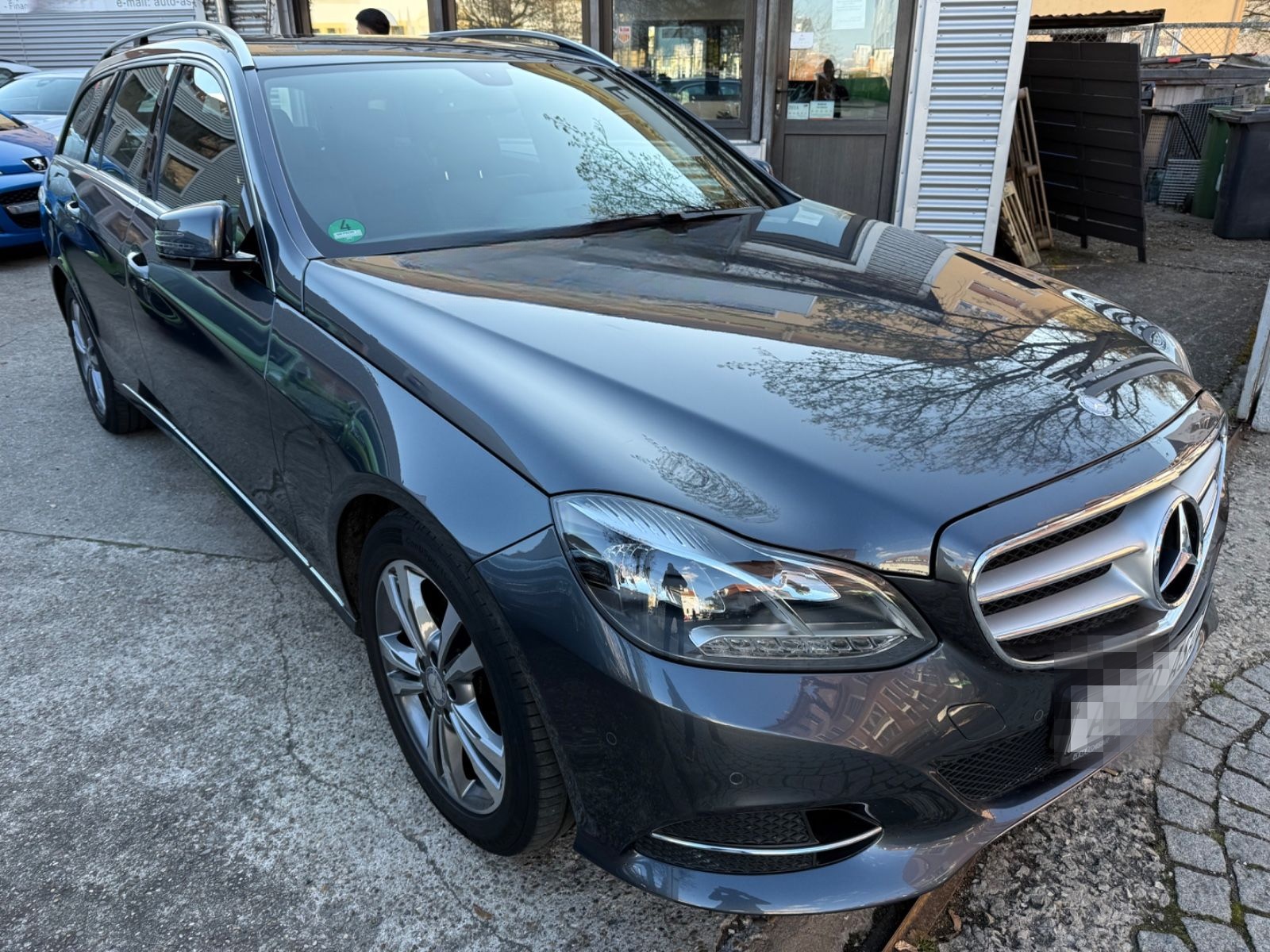 Mercedes-Benz E 200 Bluetec T-Modell PDC/AHK/TEMPOMAT/LED foto 3