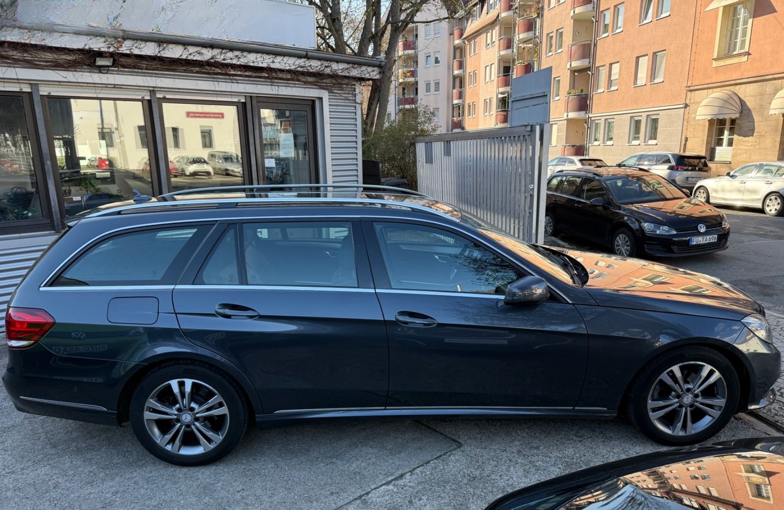 Mercedes-Benz E 200 Bluetec T-Modell PDC/AHK/TEMPOMAT/LED foto 4