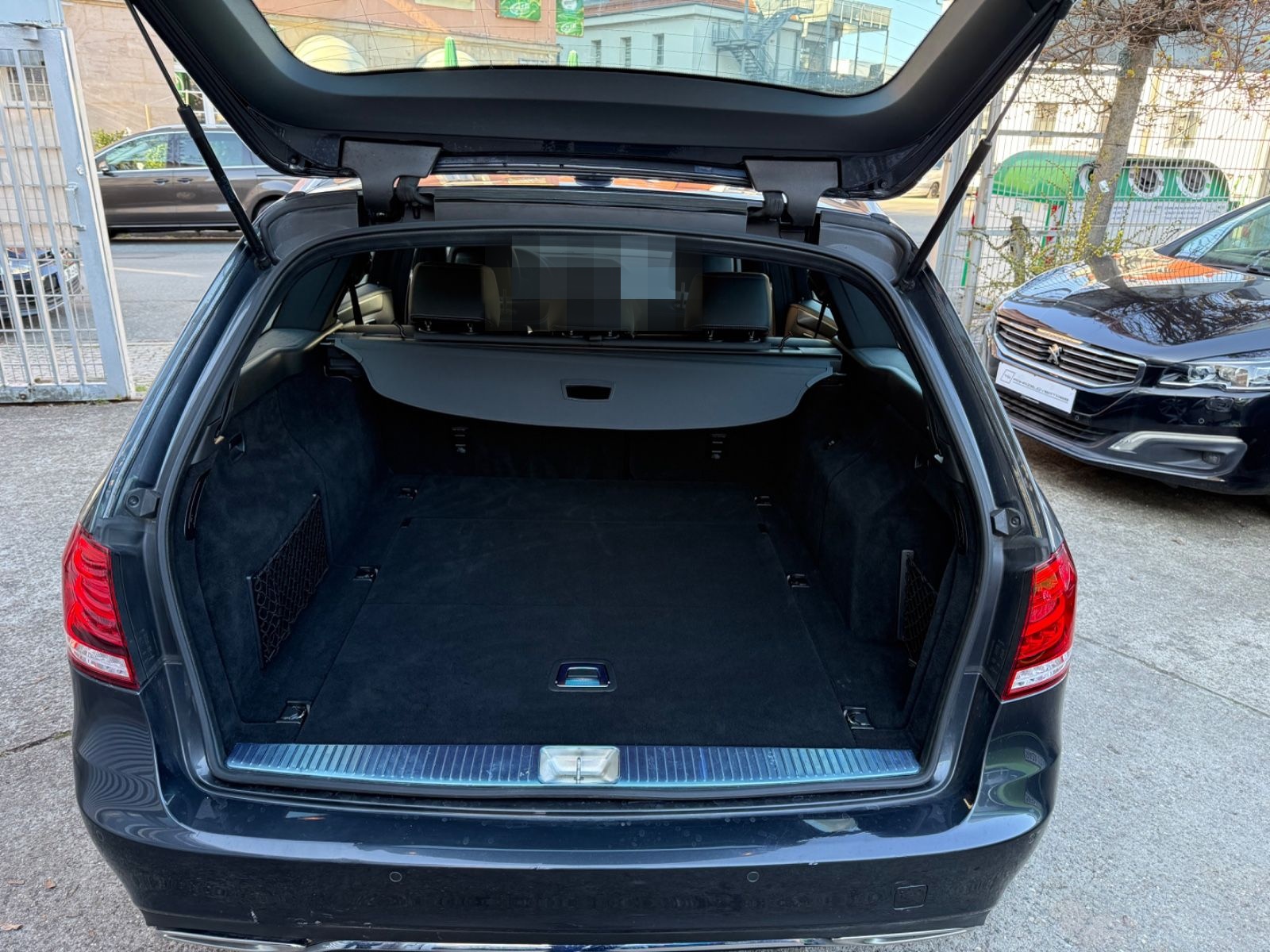 Mercedes-Benz E 200 Bluetec T-Modell PDC/AHK/TEMPOMAT/LED foto 7
