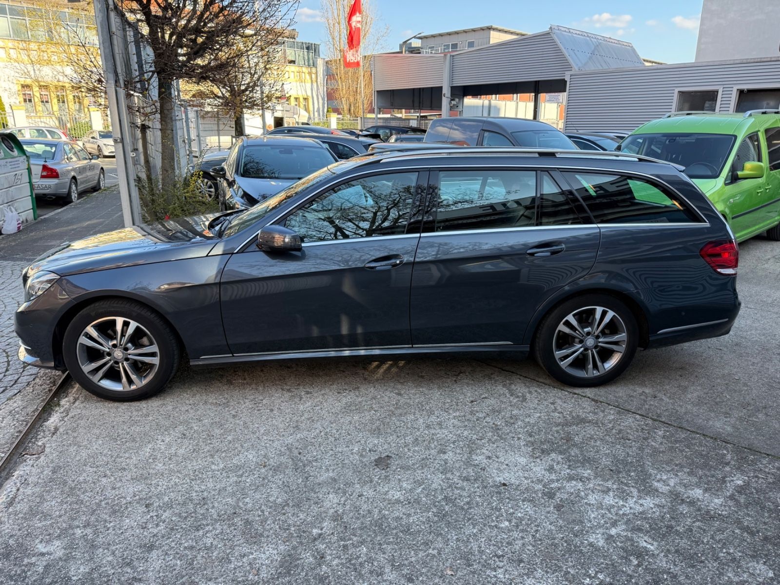 Mercedes-Benz E 200 Bluetec T-Modell PDC/AHK/TEMPOMAT/LED foto 9