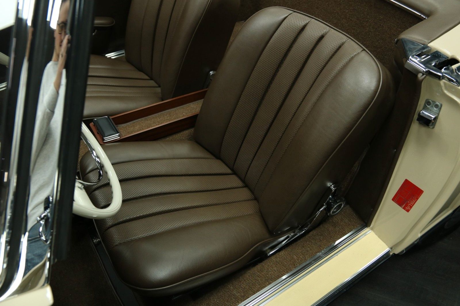 Mercedes-Benz 230 SL Pagode foto 13