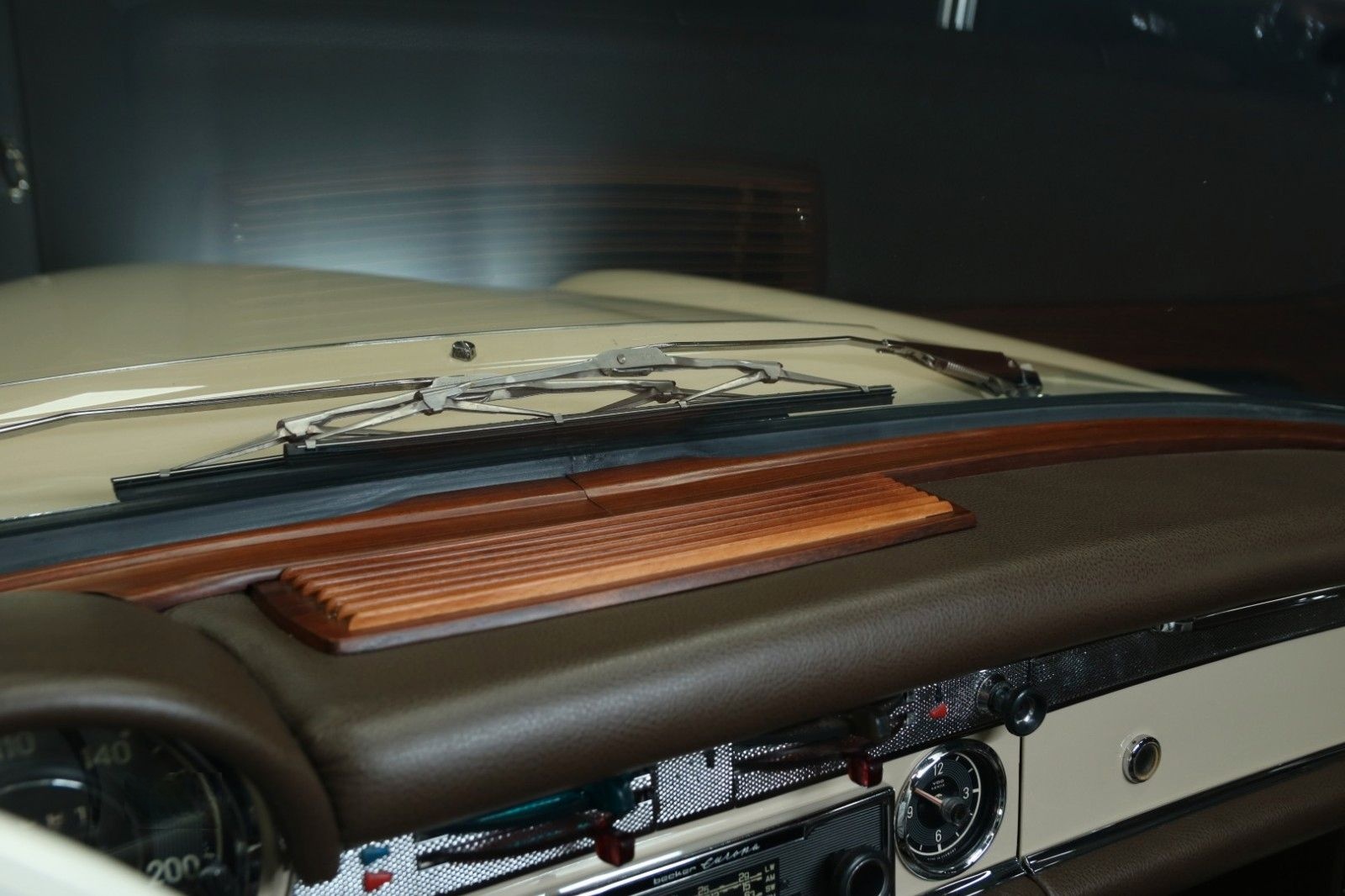 Mercedes-Benz 230 SL Pagode foto 19