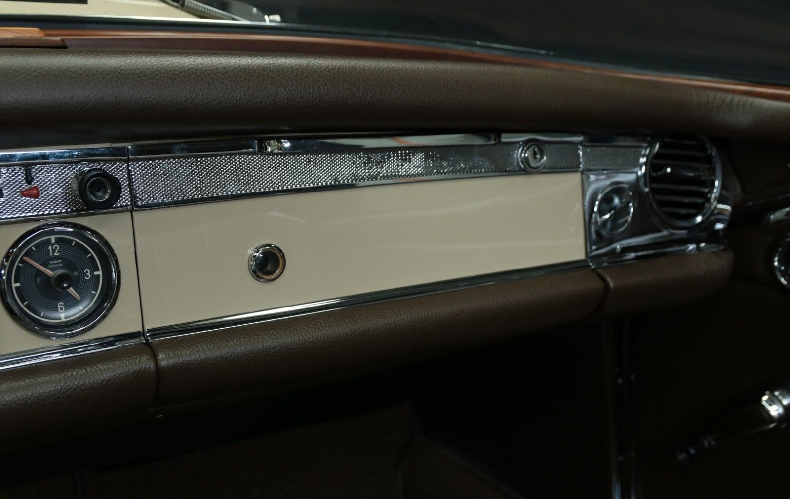 Mercedes-Benz 230 SL Pagode foto 22