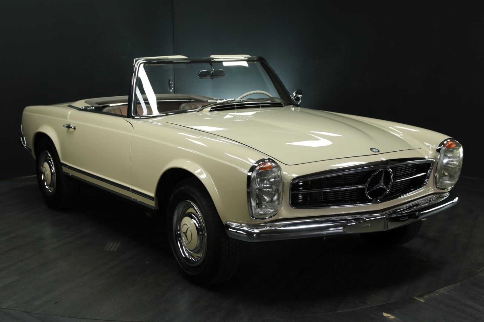 Mercedes-Benz 230 SL Pagode foto 9