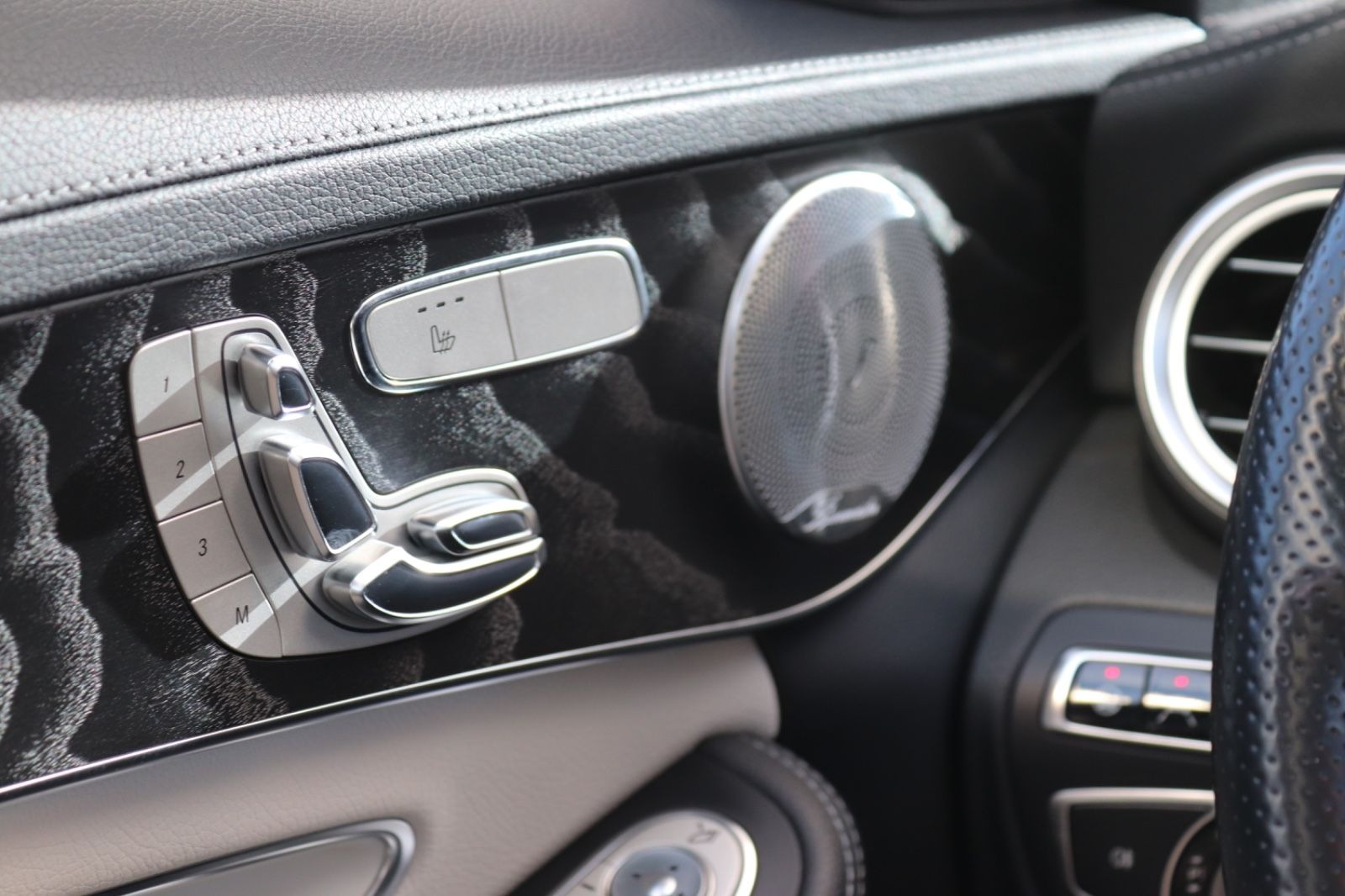 Mercedes-Benz C 250d T-Modell 4Matic AMG Pano HuD Leder foto 21