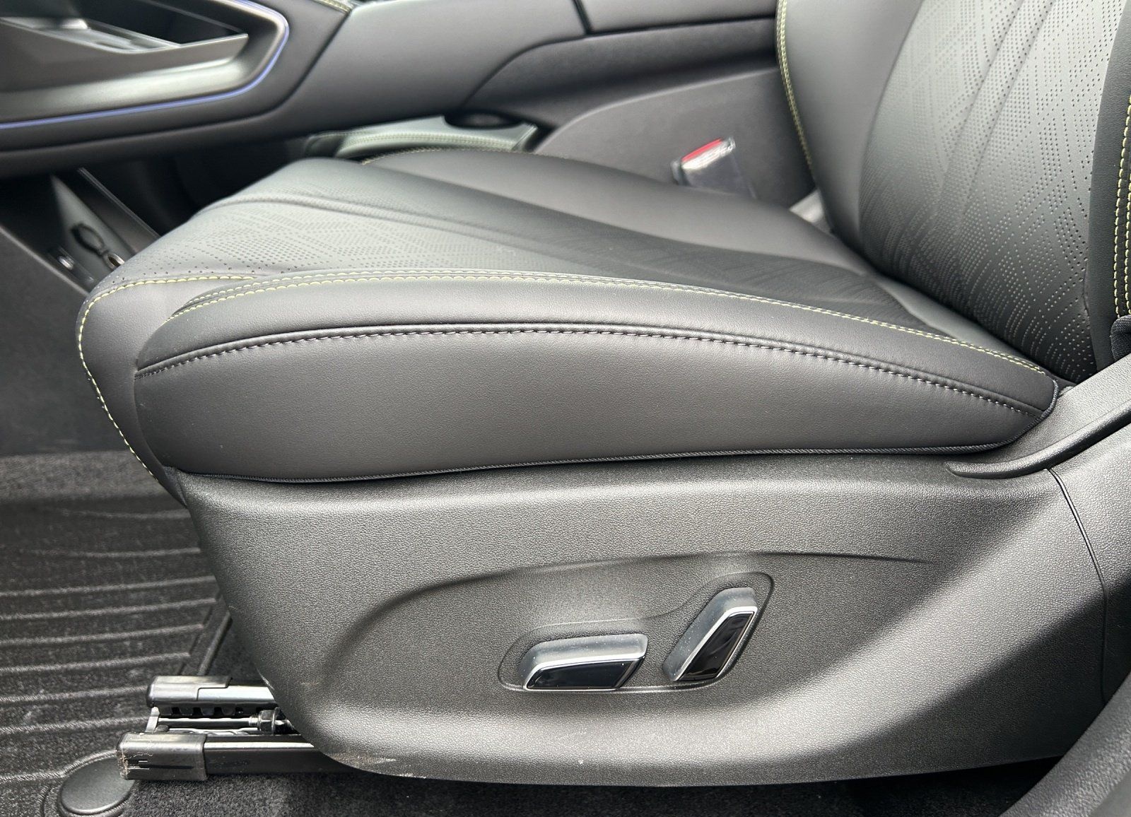 BYD Atto 2 EV 45,12 kWh Boost PANO SHZ ACC 360° foto 20