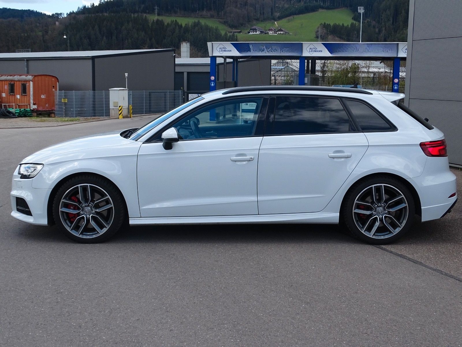 Audi S3 Sportback 2.0 TFSI quattro foto 2