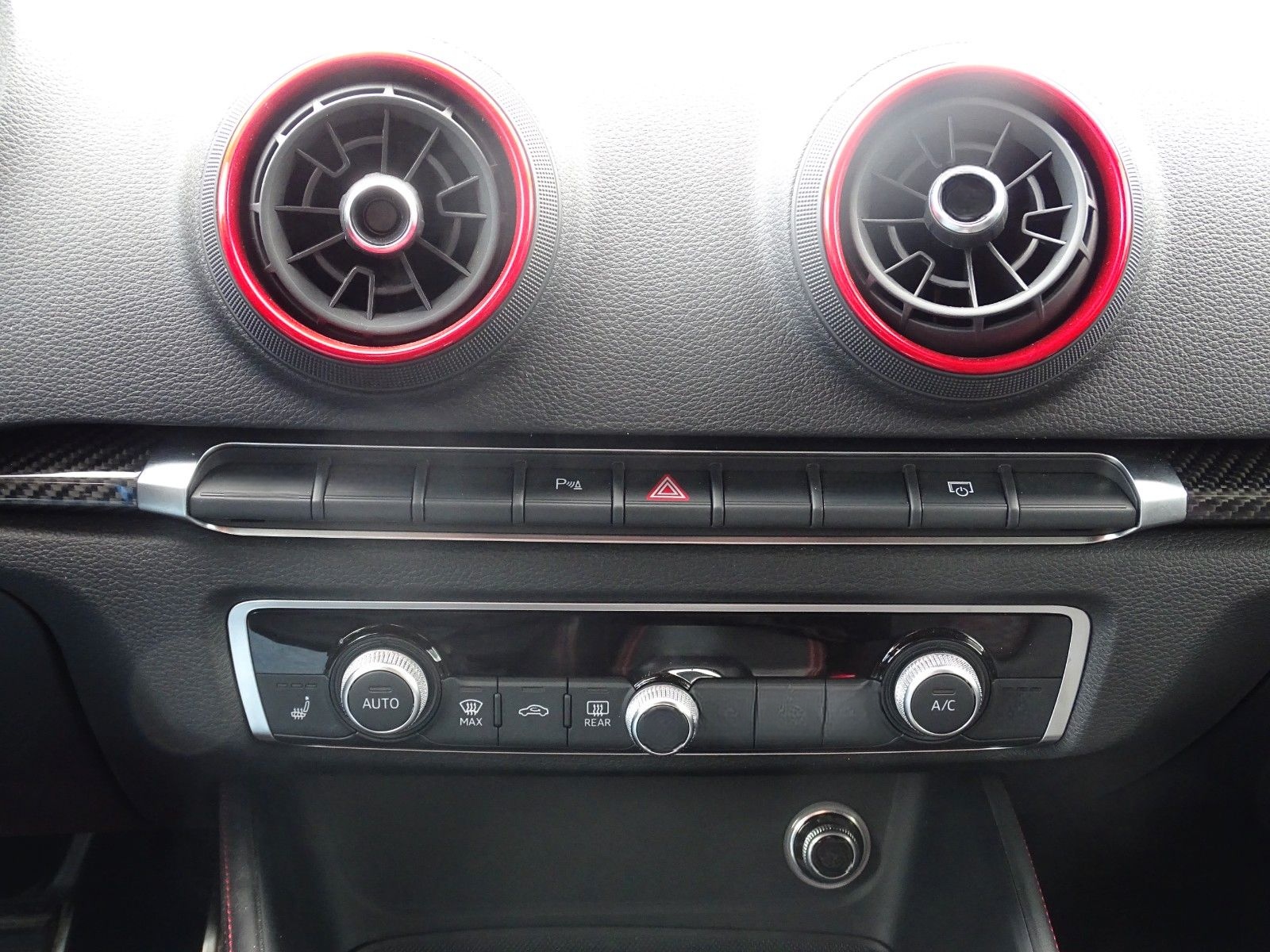 Audi S3 Sportback 2.0 TFSI quattro foto 11